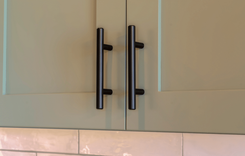 Replacement Kitchen Doors vs Vinyl Wrapping – Which Is Best in 2026? | ReNewit
